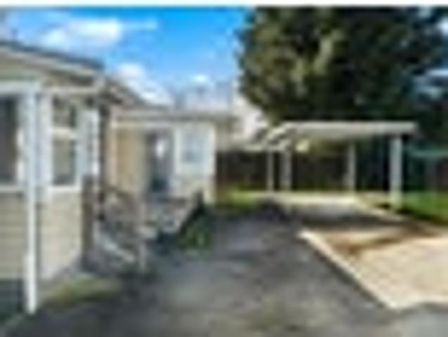 House for sale in Awhitu
