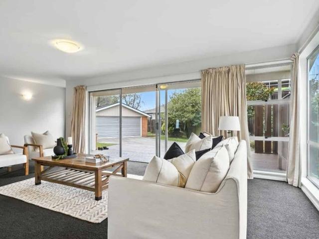 House for rent in Chaslands, Canterbury