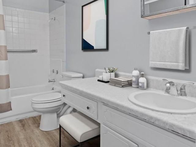 Apartment for rent in South Elwood, Elwood