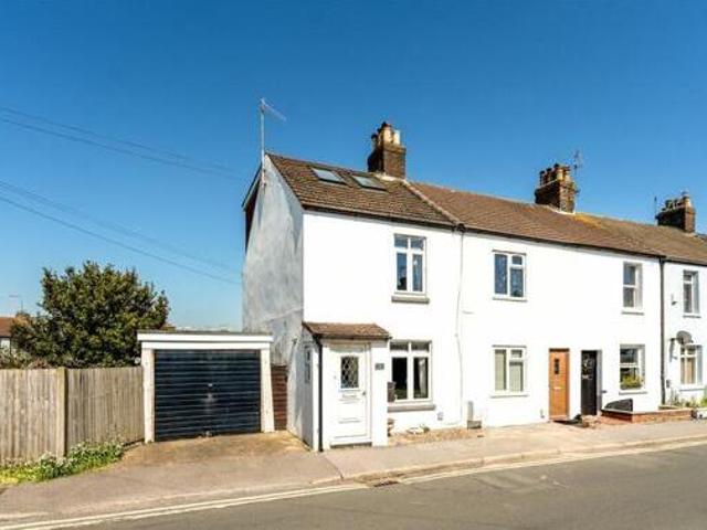 House for sale in Fishersgate, West Sussex