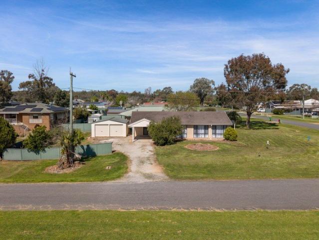 House for sale in Howlong, New South Wales