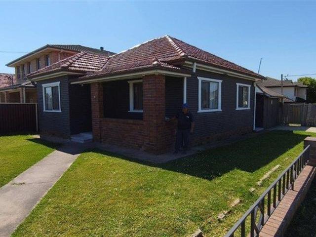 House for rent in Fairfield Heights, Sydney