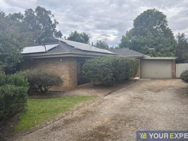 House for rent in Fountain Gate, Melbourne
