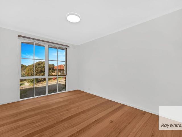 House for rent in Gladstone Park, Victoria