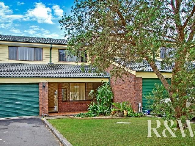 Townhouse for rent in Sydney, New South Wales