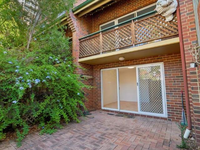Townhouse for rent in Cockburn, Western Australia