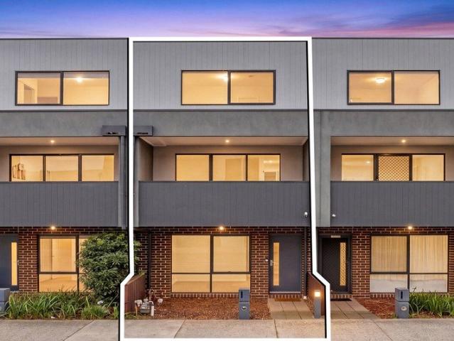 Townhouse for sale in Camerons Creek, Victoria
