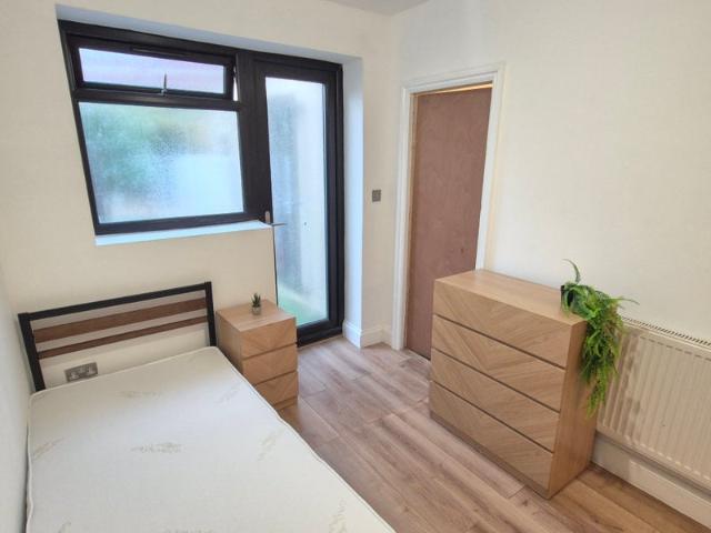 Studio for rent in Hatch End, Greater London