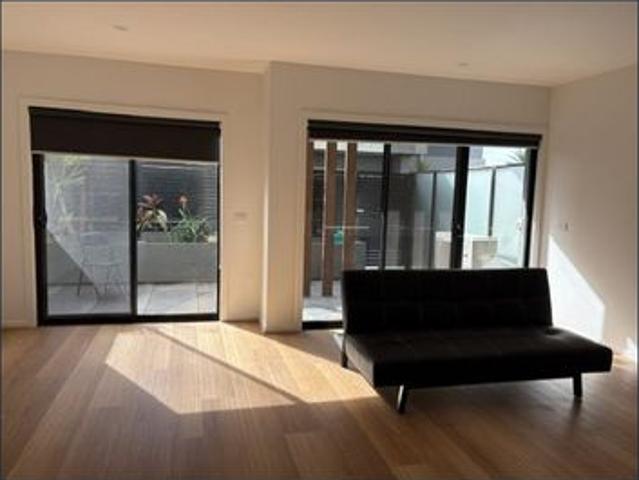Townhouse for rent in Camerons Creek, Victoria