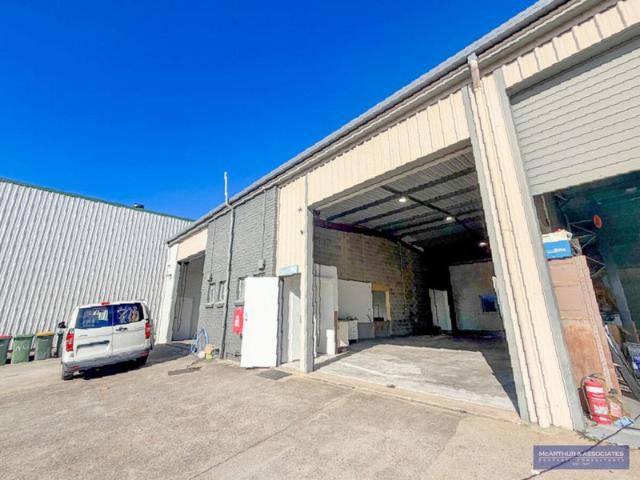 Warehouse for rent in Toombul, Queensland
