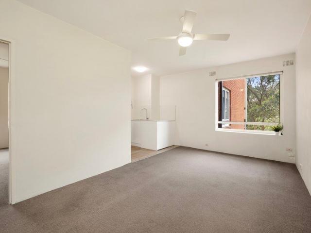 Apartment for rent in Lower North Shore, Sydney
