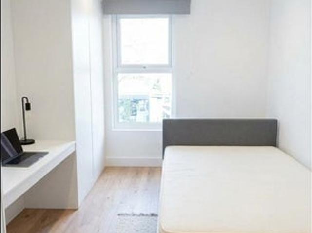 Apartment for rent in Surrey Quays, Greater London