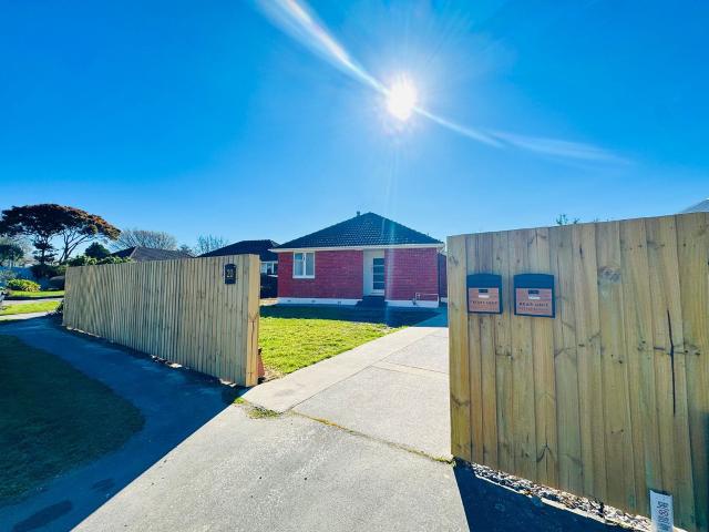 Apartment for rent in Chaslands, Canterbury