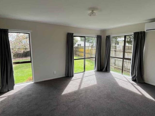 House for rent in Manurewa, Oroua County