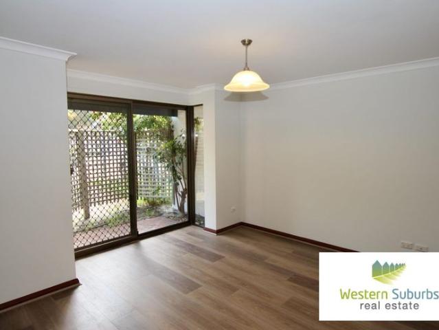Townhouse for rent in Cockburn, Western Australia