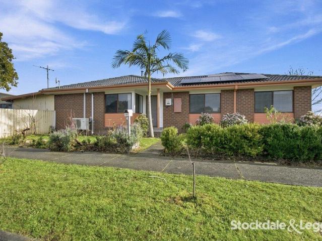 House for rent in Churchill, Victoria