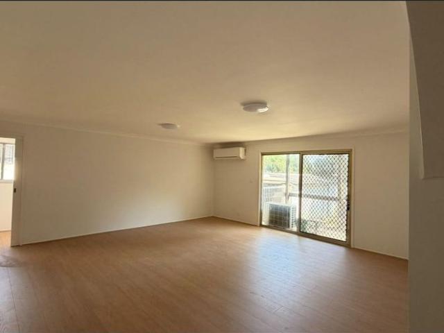 House for rent in Oxley Park, Sydney