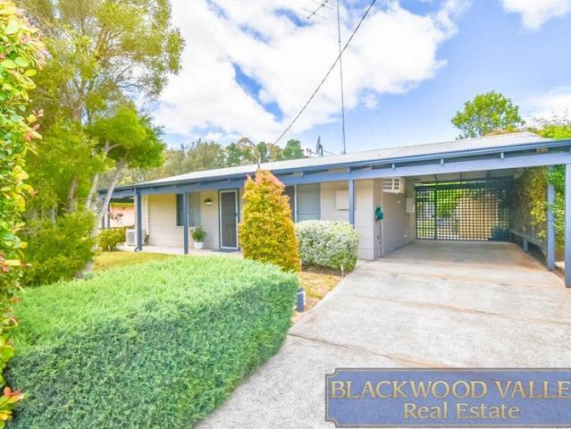 House for sale in Boyup Brook, Shire Of Boyup Brook