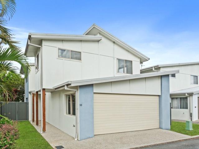 Townhouse for sale in Pottsville, New South Wales