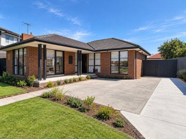 House for rent in Gladstone Park, Melbourne