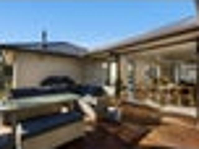 House for sale in Otakou
