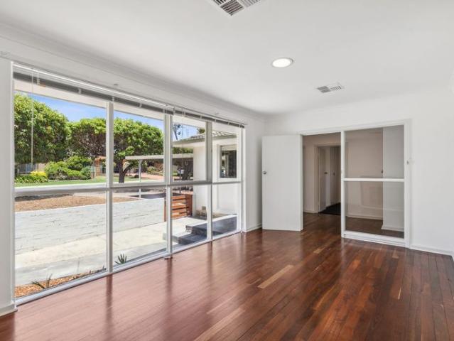 House for rent in High Wycombe, Western Australia
