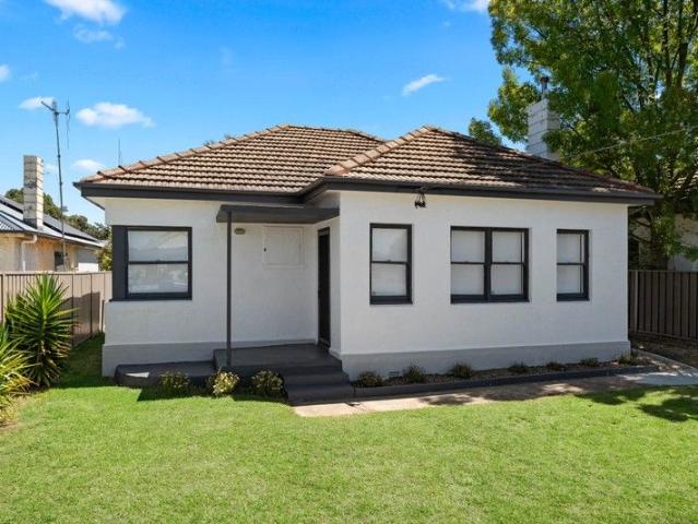 House for sale in Brisbane Grove, New South Wales
