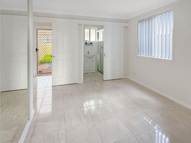 Granny Flat for rent in Gorokan, New South Wales