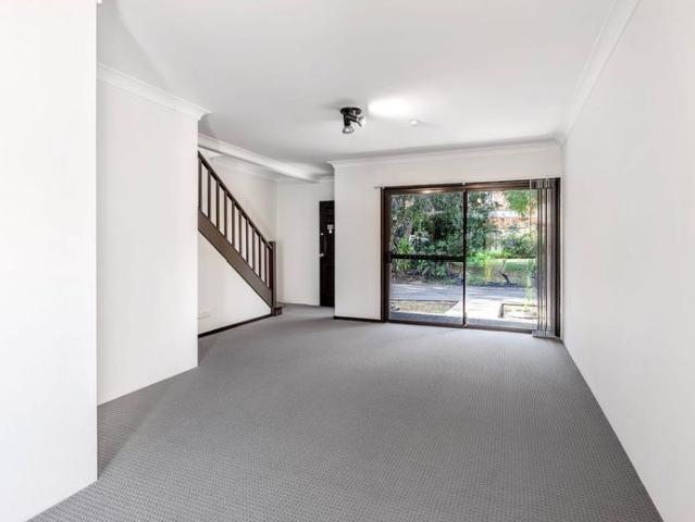 Townhouse for rent in Sydney, New South Wales