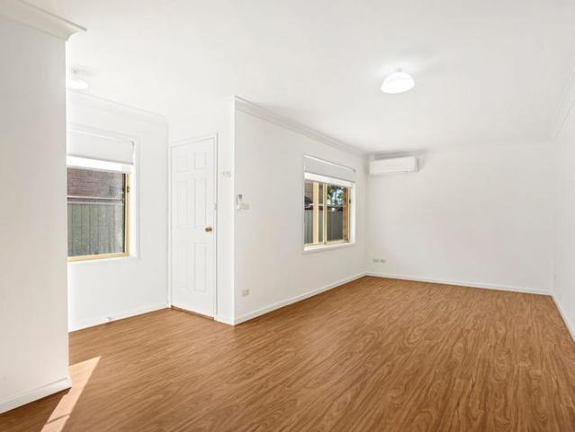 Townhouse for rent in Albion Park Rail, Shellharbour City Council
