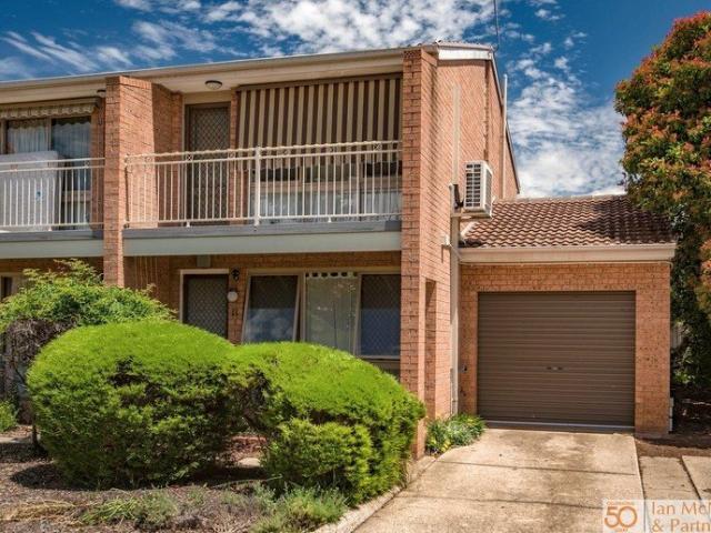 Townhouse for sale in Queanbeyan, New South Wales