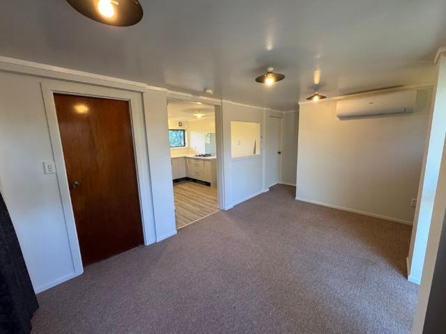 Room for rent in Oratia