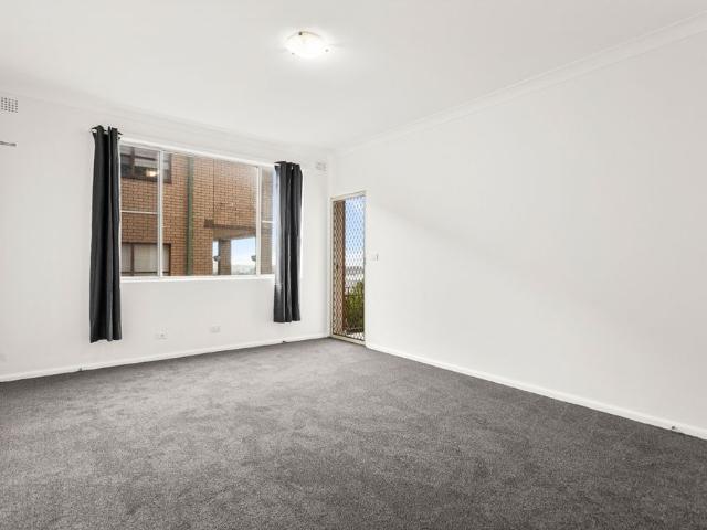 House for rent in Wollongong West, New South Wales