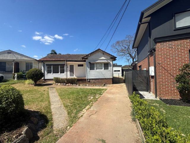 House for rent in Smithfield, Sydney