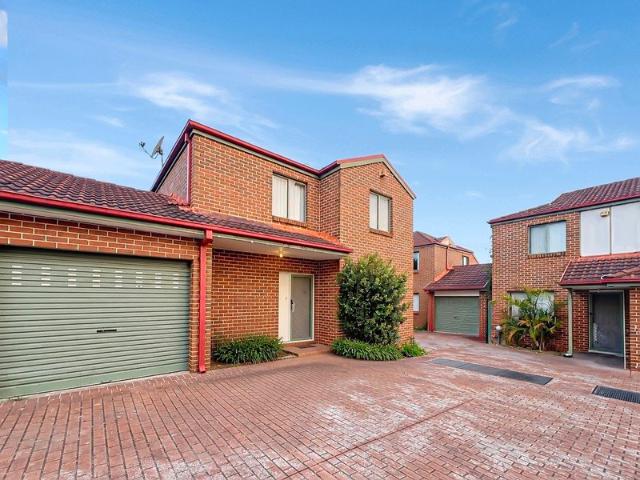Townhouse for rent in Sydney, New South Wales