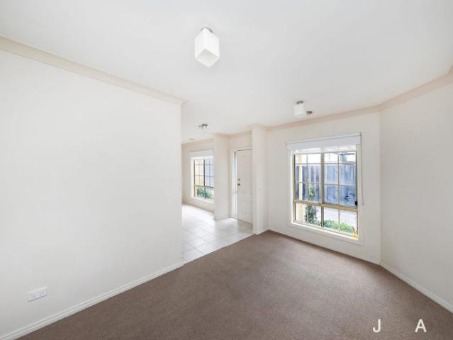 Townhouse for rent in Williamstown North, Melbourne