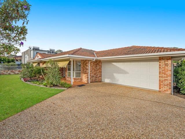 Villa for sale in Port Macquarie, Port Macquarie-Hastings Council