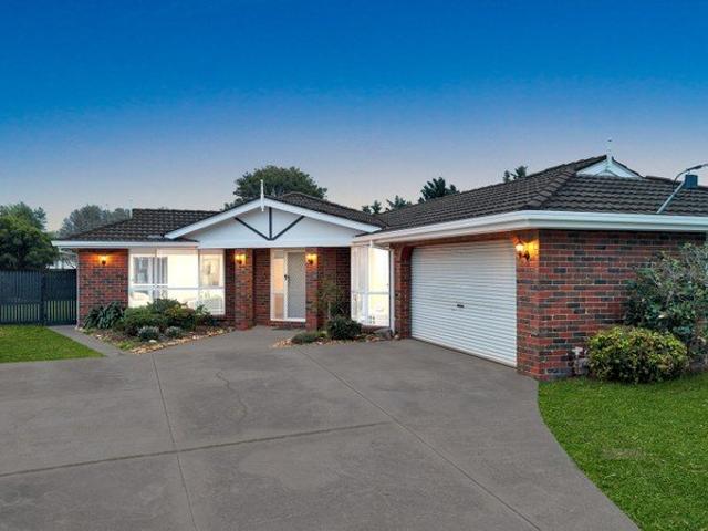 House for sale in Kingston Gardens, Melbourne