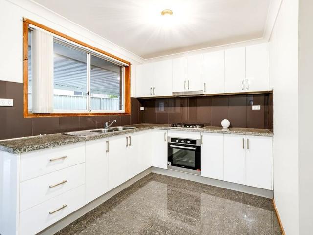 House for rent in St Clair, Sydney