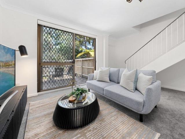 Townhouse for sale in Lower North Shore, Sydney