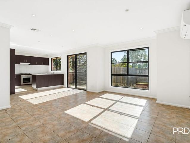 Townhouse for rent in Sydney, New South Wales