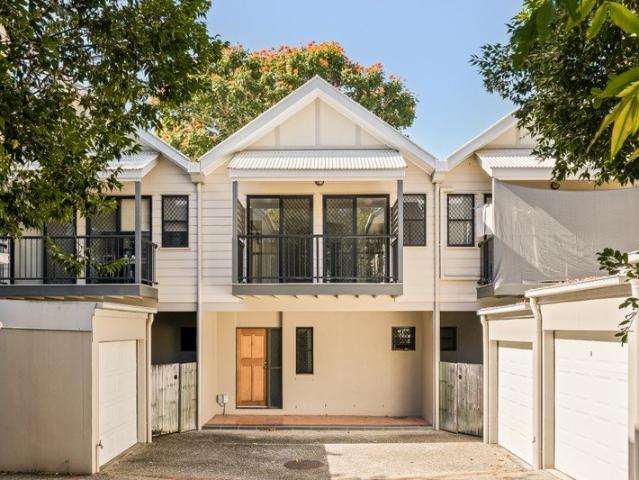 Townhouse for rent in Toombul, Queensland