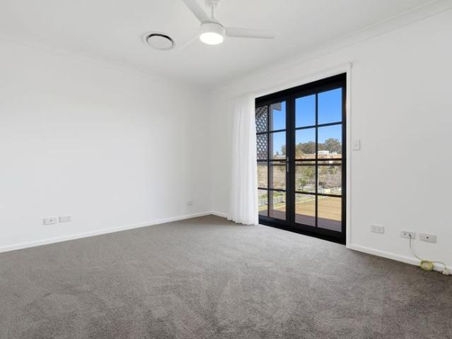 Townhouse for rent in Wyong, New South Wales