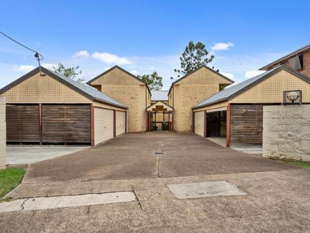 Apartment for rent in Toombul, Queensland