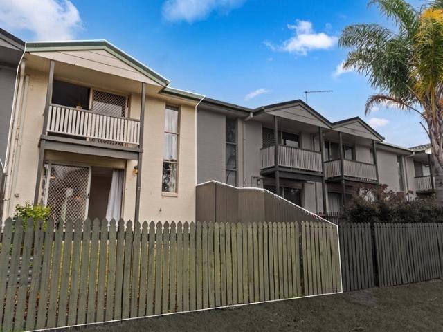 Townhouse for rent in Toombul, Queensland
