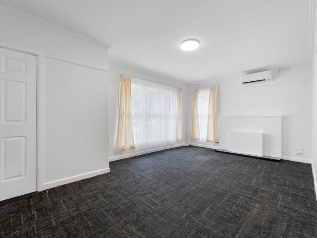 House for rent in Heidelberg West, Melbourne
