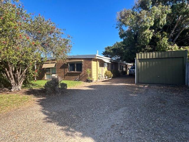 Apartment for rent in Lakes Entrance, Victoria