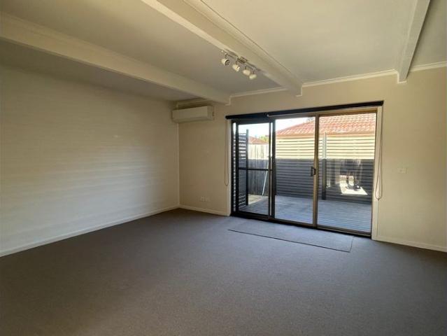 Apartment for rent in Lakes Entrance, Victoria