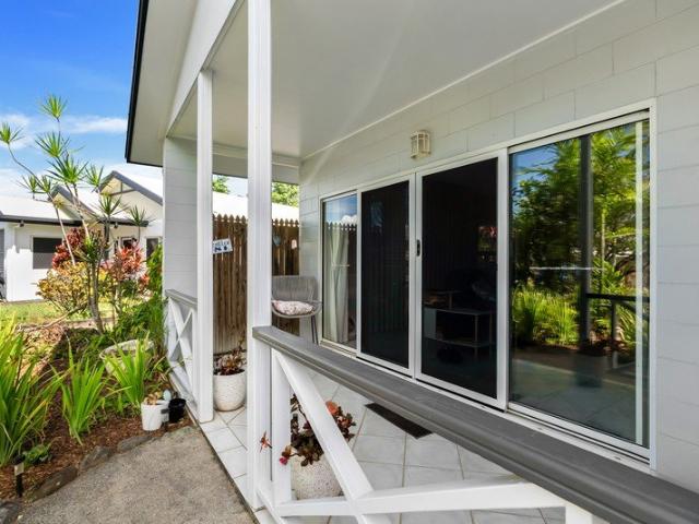 Villa for sale in Lake Placid, Cairns