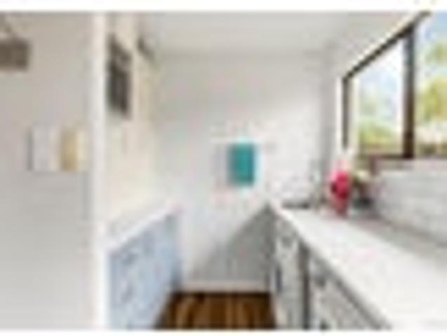 Apartment for sale in Awhitu